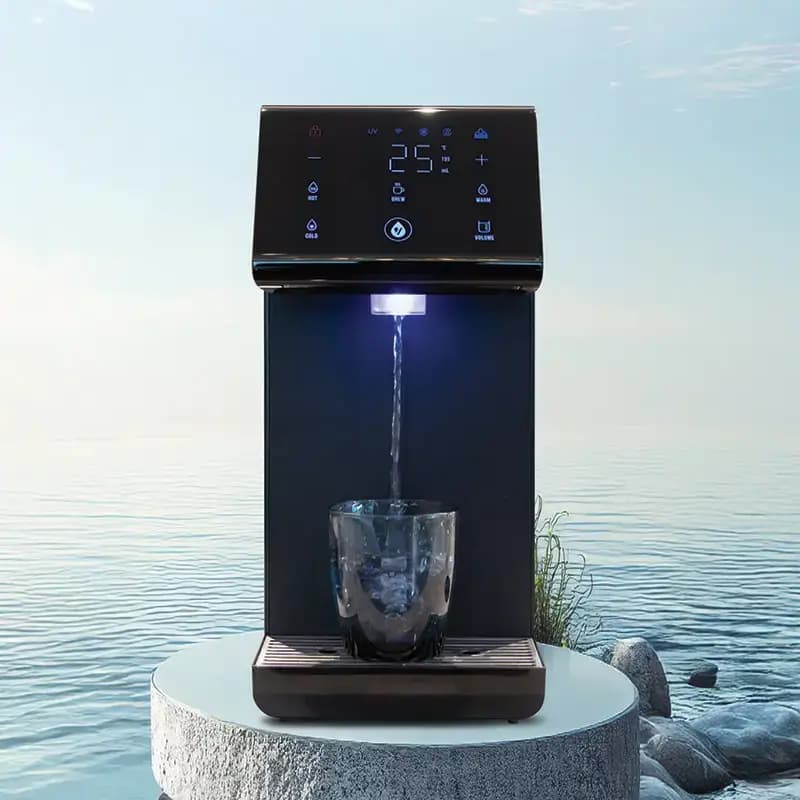Carbon Black HydroForm dispensing water into a glass